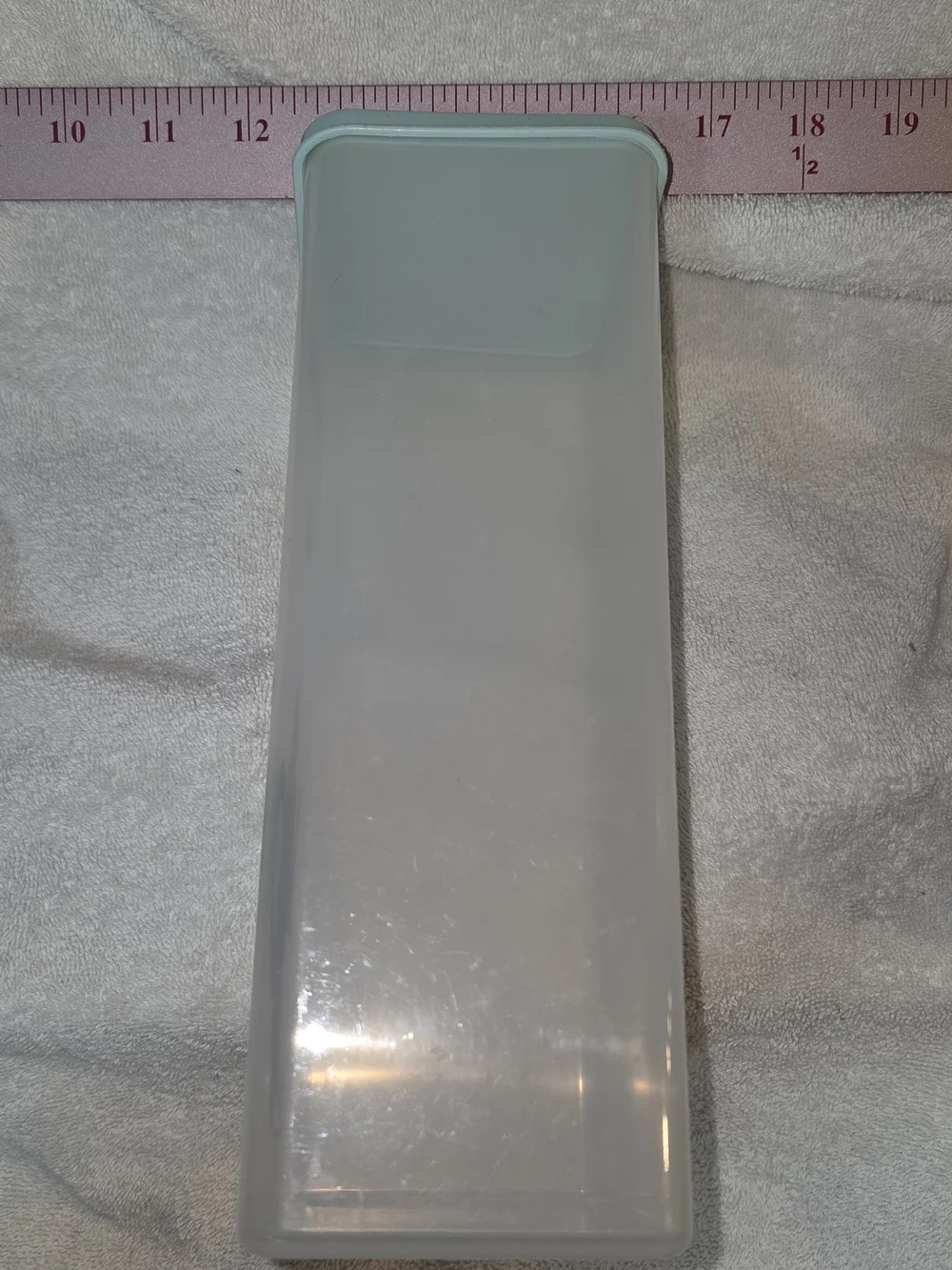 Tupperware Tea Storage Container - Picture 5 of 7